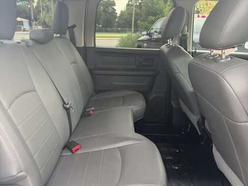 Used 2018 RAM 1500 2WD Crew Cab ST image 19