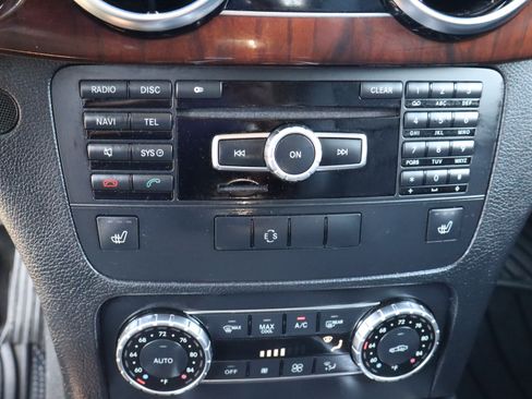 Used 2014 Mercedes-Benz GLK 250 BlueTEC 4MATIC image 29