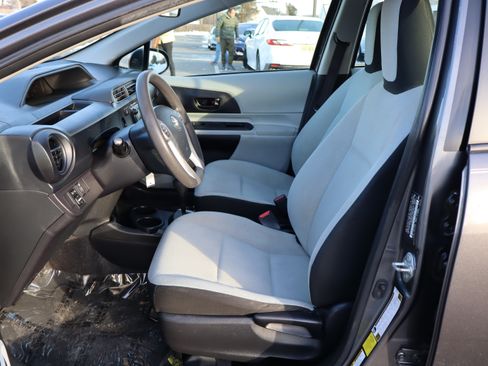 Used 2013 Toyota Prius C One image 12