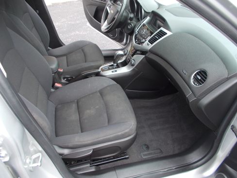 Used 2012 Chevrolet Cruze LT FWD image 21
