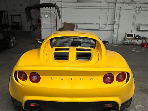 Used 2005 Lotus Elise UNAVAIL RWD image 6