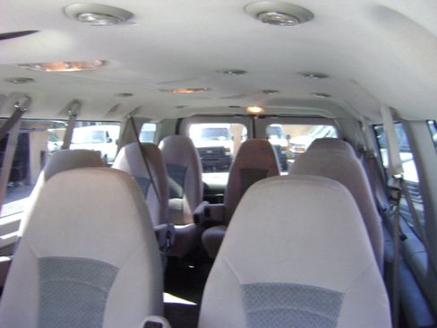 Used 2007 Ford E-350 and Econoline 350 Extended Wagon Super Duty RWD image 1