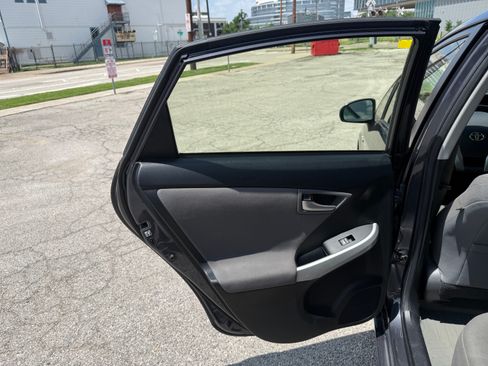 Used 2015 Toyota Prius Two FWD image 16