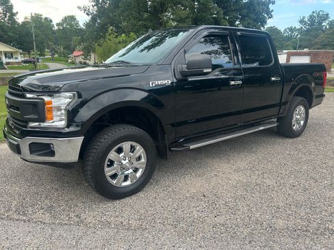 Used 2018 Ford F150 4x4 SuperCrew image 2
