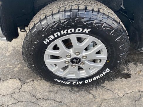 Used 2024 Toyota Tacoma SR image 10