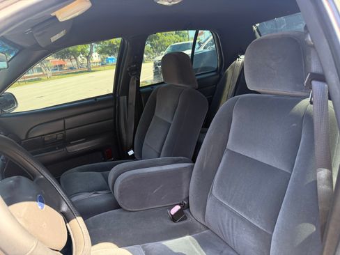 Used 2011 Ford Crown Victoria Police Interceptor RWD image 14