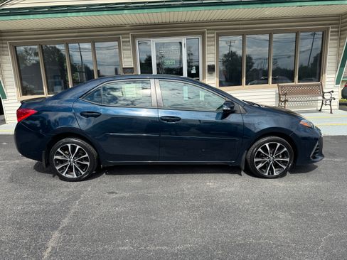 Used 2017 Toyota Corolla SE FWD image 1