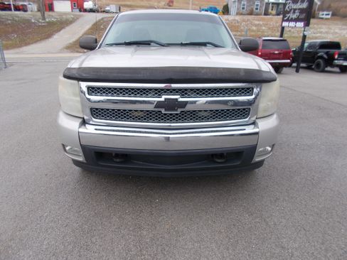 Used 2008 Chevrolet Silverado 1500 image 2