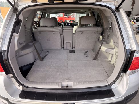 Used 2013 Toyota Highlander Limited image 20