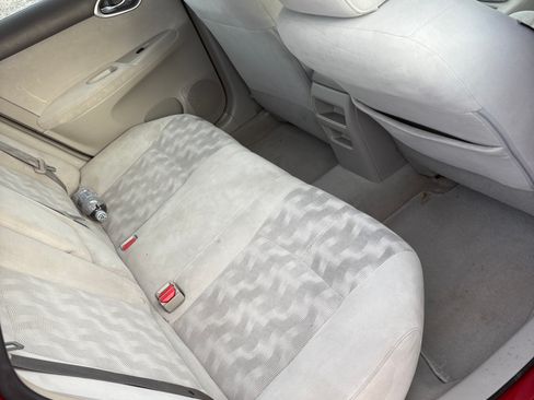 Used 2013 Nissan Sentra SV image 4