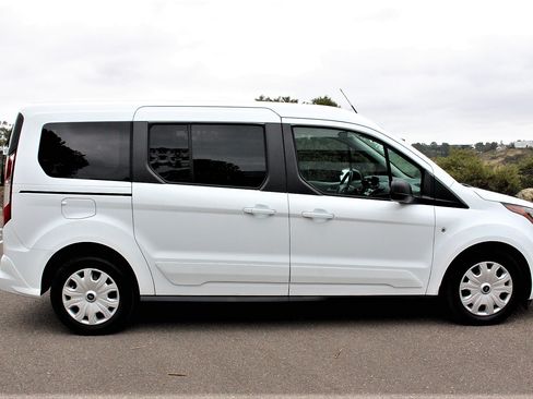Used 2021 Ford Transit Connect XLT Long Wheel Base Wagon FWD image 1