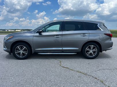 Used 2017 INFINITI QX60 Luxe