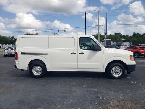 Used 2016 Nissan NV 2500 S image 6