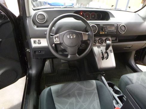 Used 2013 Scion xB image 15