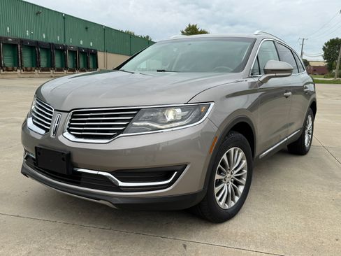 Used 2017 Lincoln MKX Select image 1