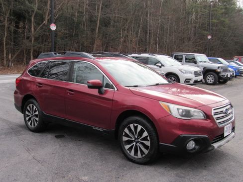 Used 2017 Subaru Outback 2.5i Limited image 13