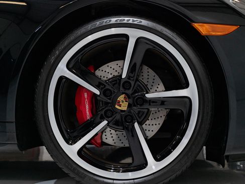 Used 2015 Porsche 911 Targa 4S image 20