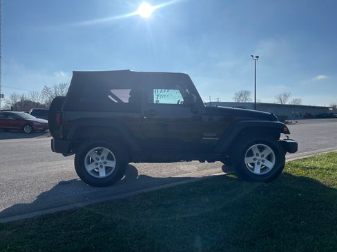 Used 2013 Jeep Wrangler Sport image 6