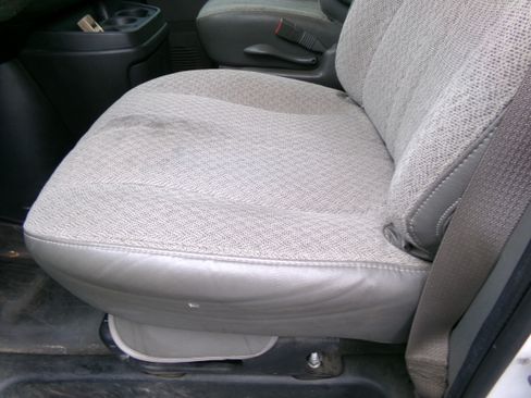 Used 2020 GMC Savana 3500 image 9