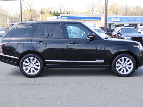 Used 2016 Land Rover Range Rover HSE image 9