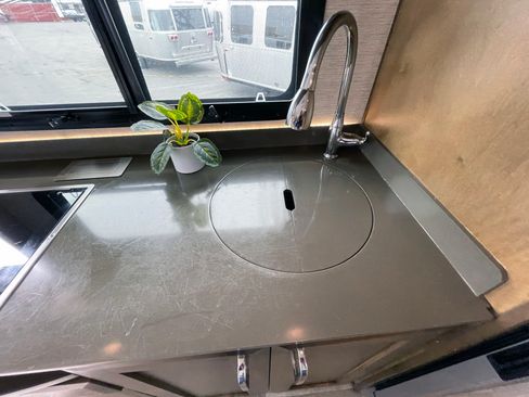 Used 2020 Mercedes-Benz Sprinter 4500 image 12