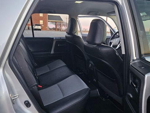 Used 2022 Toyota 4Runner SR5 Premium image 16