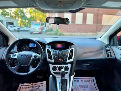 Used 2014 Ford Focus SE image 11