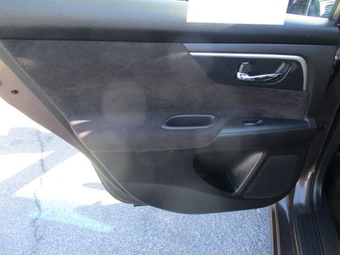 Used 2013 Nissan Altima 2.5 S image 18