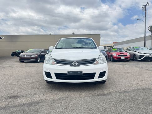 Used 2011 Nissan Versa 1.8 S Hatchback FWD image 13