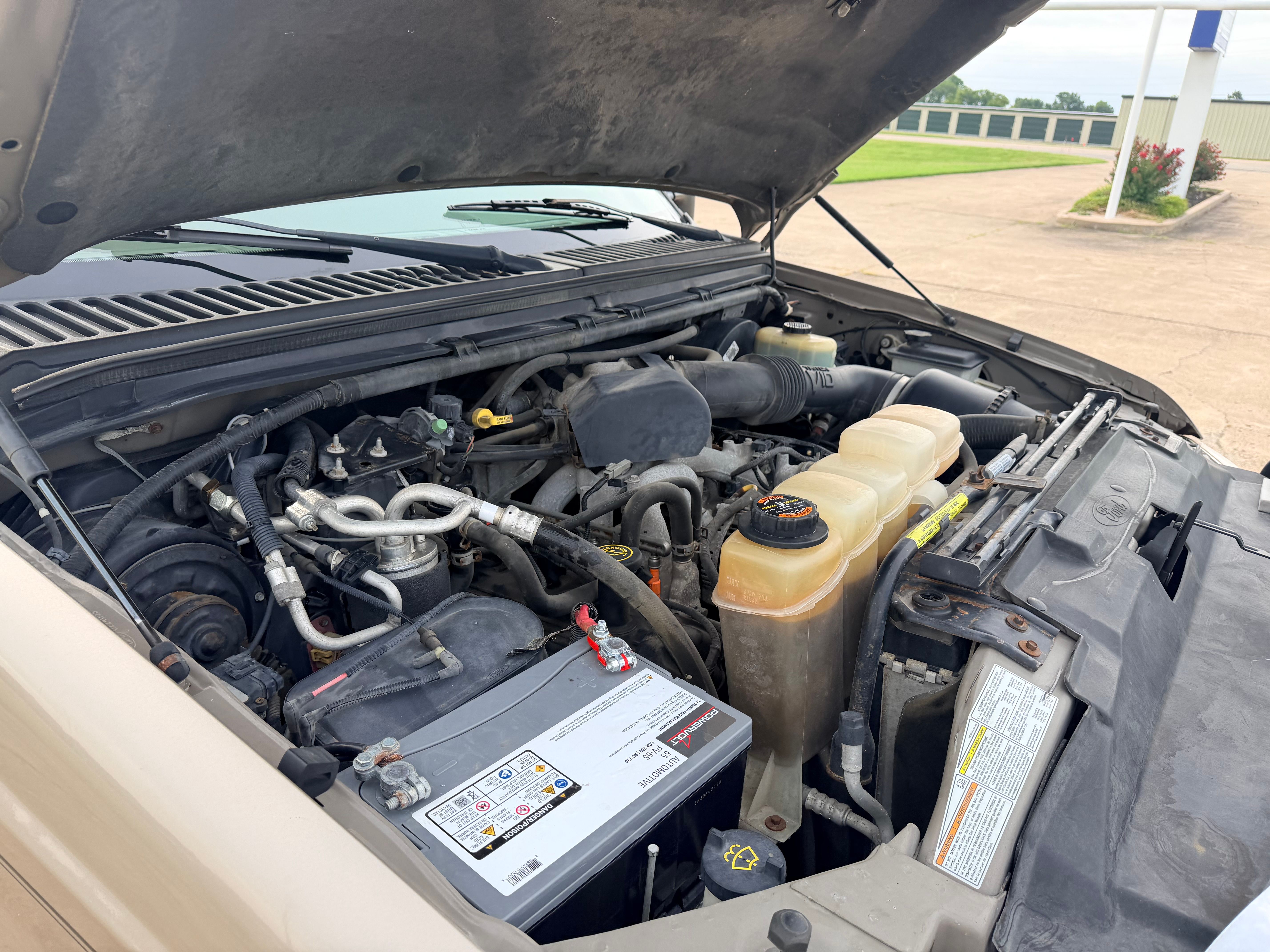 Used 2000 Ford Excursion 2WD XLT image 21