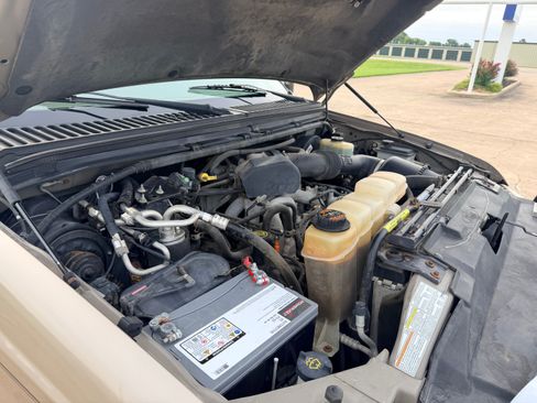 Used 2000 Ford Excursion 2WD XLT image 21