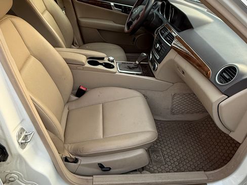 Used 2013 Mercedes-Benz C 250 image 6