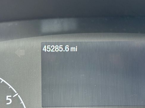 Used 2024 Ford Transit 350 XLT image 7