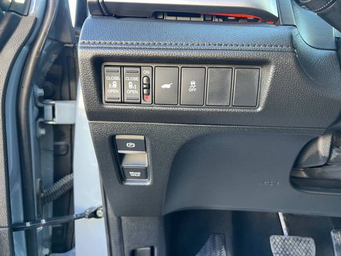 Used 2025 Honda Odyssey Sport-L image 19