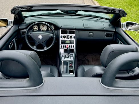 Used 2003 Mercedes-Benz SLK 230 image 24