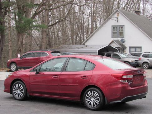 Used 2020 Subaru Impreza 2.0i Premium image 7