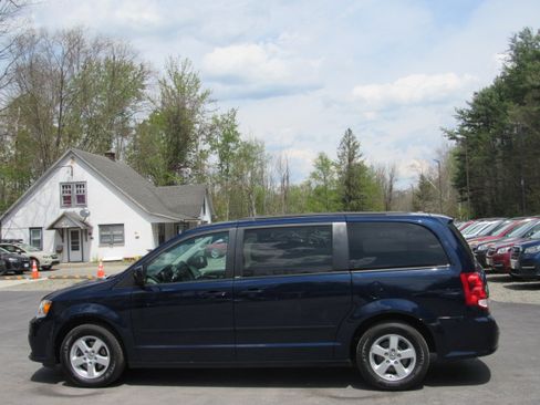 Used 2012 Dodge Grand Caravan SXT FWD image 4