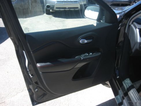 Used 2018 INFINITI QX60 image 10