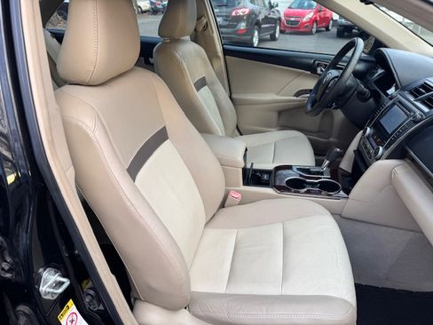 Used 2012 Toyota Camry XLE image 13