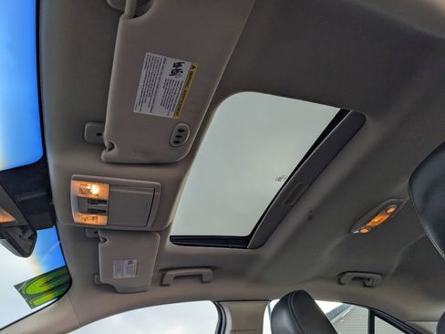 Used 2010 Ford Taurus Limited image 11