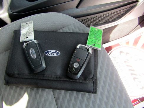 Used 2020 Ford Escape AWD SE image 27