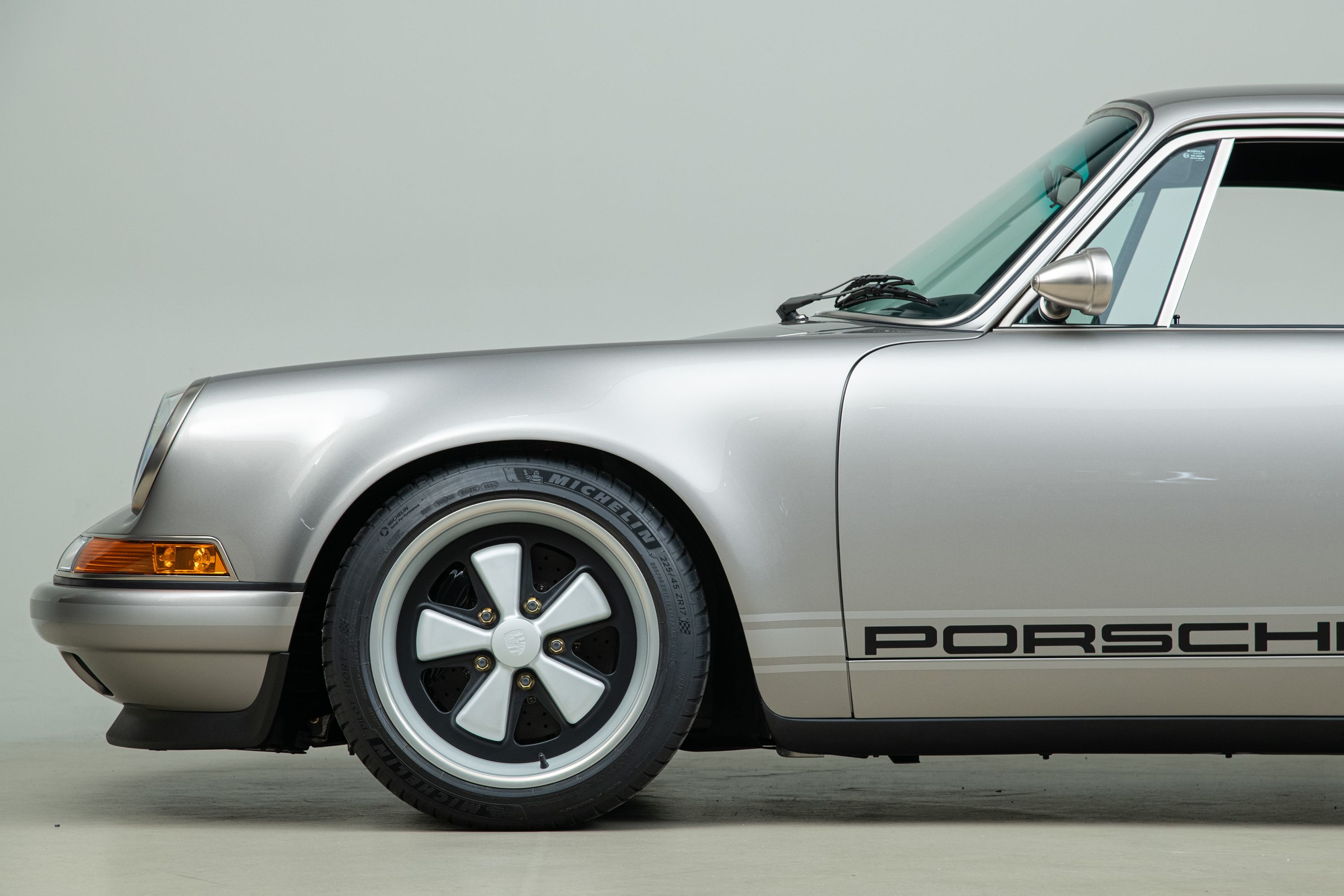 Used 1989 Porsche 911 Carrera RWD image 57