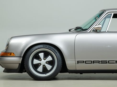 Used 1989 Porsche 911 Carrera RWD image 57