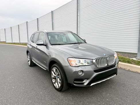 Used 2016 BMW X3 xDrive28d image 2