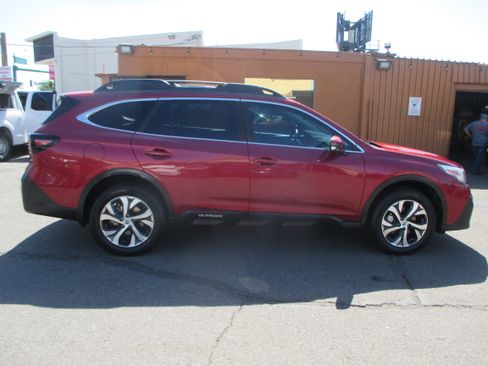 Used 2020 Subaru Outback Limited Wagon AWD/4WD image 1