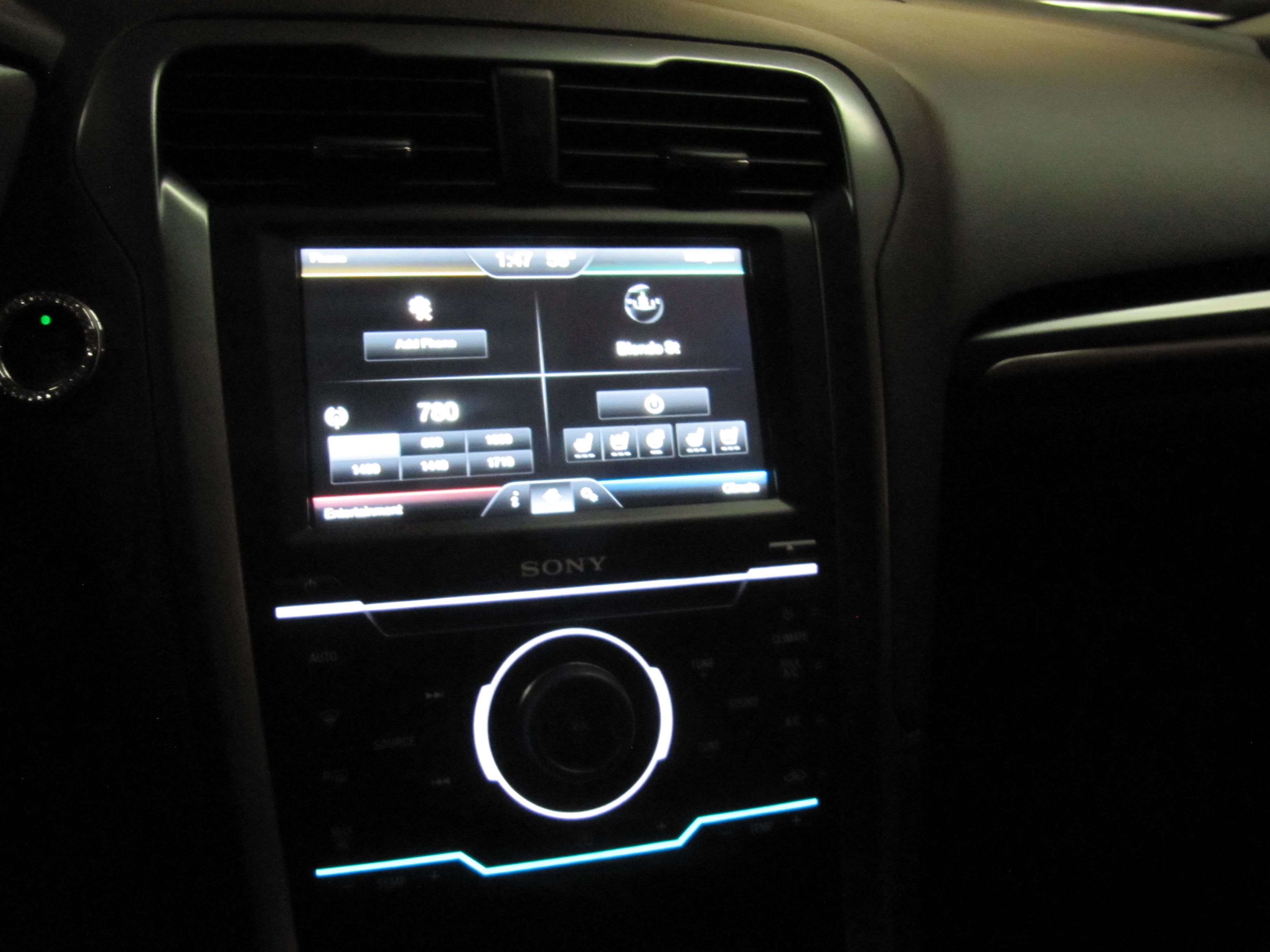 Used 2015 Ford Fusion Titanium AWD image 15