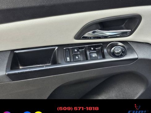 Used 2011 Chevrolet Cruze Eco image 19