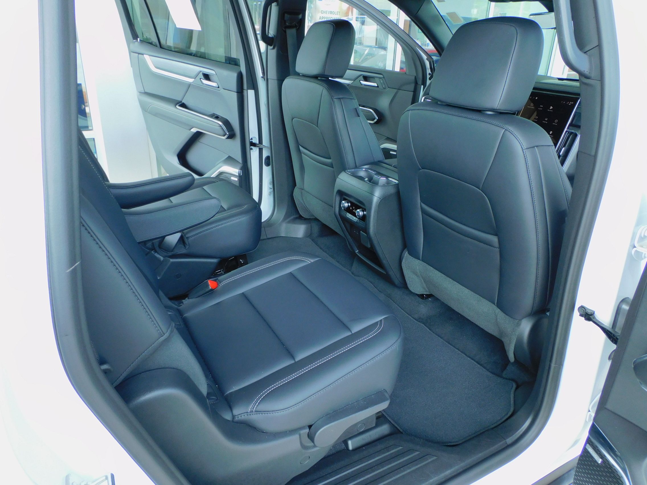 Used 2026 GMC Acadia FWD Elevation image 21