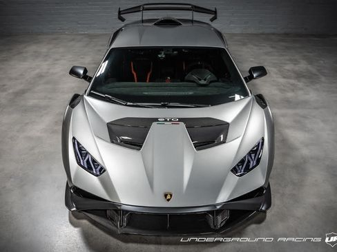 Used 2021 Lamborghini Huracan STO image 9