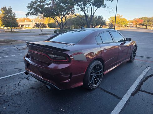 Used 2017 Dodge Charger Daytona R/T image 6